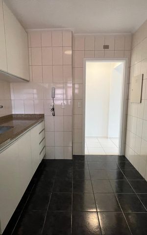Apartamento para alugar com 84m², 2 quartos e 2 vagas Apartamento para alugar com 84m², 2 quartos e 2 vagasCozinha