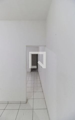 Casa para alugar com 62m², 2 quartos e sem vaga Casa para alugar com 62m², 2 quartos e sem vagaCorredor
