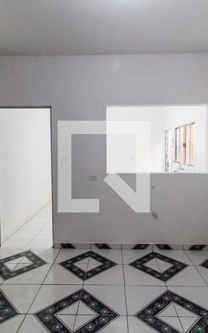 Casa para alugar com 62m², 2 quartos e sem vaga Casa para alugar com 62m², 2 quartos e sem vagaSala