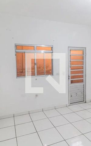 Casa para alugar com 62m², 2 quartos e sem vaga Casa para alugar com 62m², 2 quartos e sem vagaQuarto