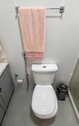 Apartamento à venda com 148m², 3 quartos e 2 vagasBanheiro da Suíte