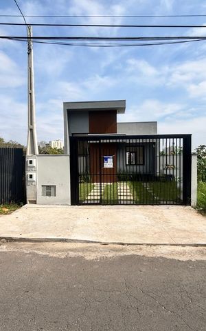 Casa à venda com 84m², 3 quartos e 2 vagas Casa à venda com 84m², 3 quartos e 2 vagasPlaca instalada em 26/08/2026 com o código NNYG-134