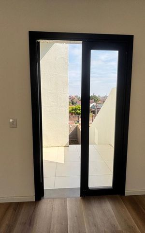 Casa à venda com 84m², 3 quartos e 2 vagas