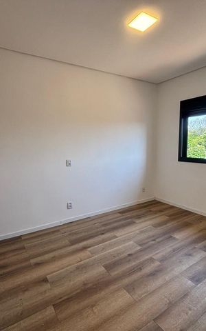 Casa à venda com 84m², 3 quartos e 2 vagas