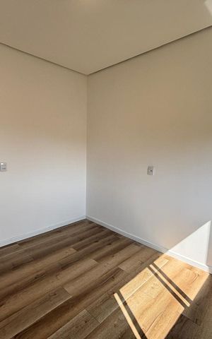 Casa à venda com 84m², 3 quartos e 2 vagas