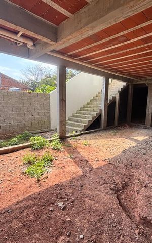 Casa à venda com 84m², 3 quartos e 2 vagas