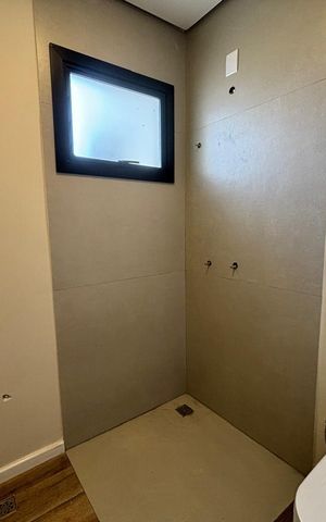 Casa à venda com 84m², 3 quartos e 2 vagas