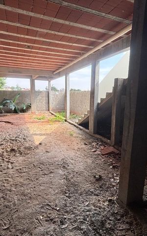 Casa à venda com 84m², 3 quartos e 2 vagas
