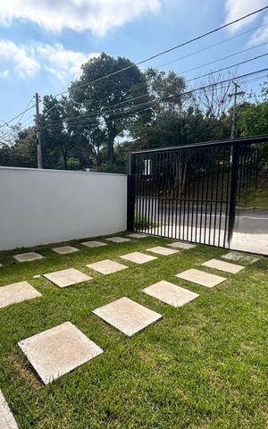 Casa à venda com 84m², 3 quartos e 2 vagas