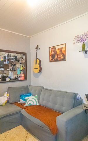 Casa à venda com 198m², 3 quartos e 3 vagas Casa à venda com 198m², 3 quartos e 3 vagasSala