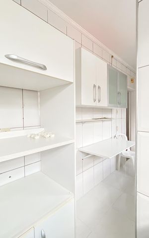 Apartamento à venda com 52m², 2 quartos e 1 vaga Apartamento à venda com 52m², 2 quartos e 1 vagaCozinha e Área de Serviço