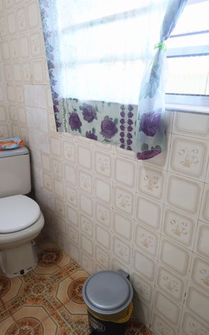 Casa à venda com 518m², 3 quartos e 2 vagasBanheiro social