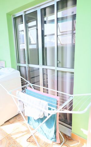 Casa à venda com 518m², 3 quartos e 2 vagasCasa 2 - Área de serviço