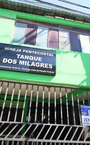 Casa à venda com 518m², 3 quartos e 2 vagasFachada