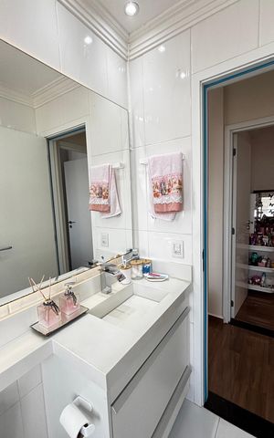 Apartamento à venda com 54m², 2 quartos e 1 vaga Apartamento à venda com 54m², 2 quartos e 1 vagaBanheiro