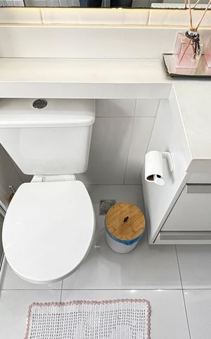 Apartamento à venda com 54m², 2 quartos e 1 vaga Apartamento à venda com 54m², 2 quartos e 1 vagaBanheiro