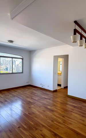 Apartamento à venda com 97m², 2 quartos e 1 vaga Apartamento à venda com 97m², 2 quartos e 1 vagaSala