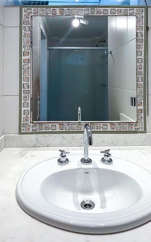 Apartamento à venda com 97m², 2 quartos e 1 vaga Apartamento à venda com 97m², 2 quartos e 1 vagaBanheiro da Suíte