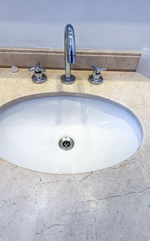 Apartamento à venda com 97m², 2 quartos e 1 vaga Apartamento à venda com 97m², 2 quartos e 1 vagaBanheiro social