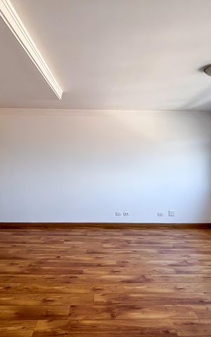 Apartamento à venda com 97m², 2 quartos e 1 vaga Apartamento à venda com 97m², 2 quartos e 1 vagaSala