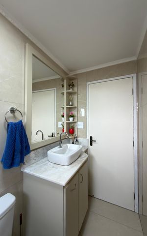 Apartamento à venda com 67m², 2 quartos e 1 vaga Apartamento à venda com 67m², 2 quartos e 1 vagaBanheiro Social