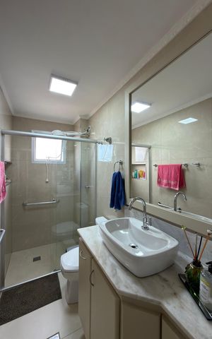 Apartamento à venda com 67m², 2 quartos e 1 vaga Apartamento à venda com 67m², 2 quartos e 1 vagaBanheiro Social