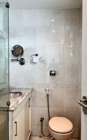 Apartamento para alugar com 135m², 3 quartos e 1 vaga Apartamento para alugar com 135m², 3 quartos e 1 vagaBanheiro da Suíte
