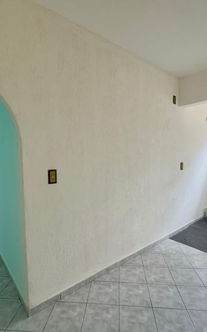 Casa para alugar com 150m², 1 quarto e 1 vagaHall corredor