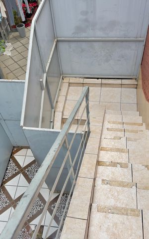 Casa para alugar com 150m², 1 quarto e 1 vagaEscada