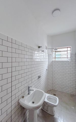 Casa para alugar com 100m², 3 quartos e 2 vagasBanheiro