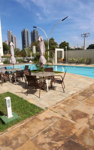Apartamento para alugar com 80m², 3 quartos e 2 vagasÁrea comum - Piscina