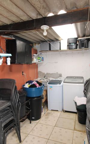 Casa à venda com 62m², 3 quartos e 2 vagasÁrea de Serviço