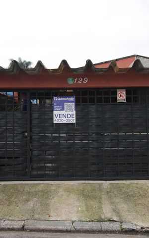 Casa à venda com 62m², 3 quartos e 2 vagasFachada