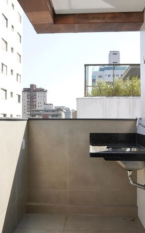 Apartamento à venda com 158m², 3 quartos e 4 vagas Apartamento à venda com 158m², 3 quartos e 4 vagasCozinha e Área de Serviço