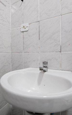 Casa para alugar com 70m², 2 quartos e sem vagaBanheiro