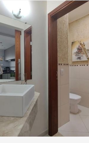 Casa de condomínio à venda com 312m², 5 quartos e 4 vagas Casa de condomínio à venda com 312m², 5 quartos e 4 vagasBanheiro