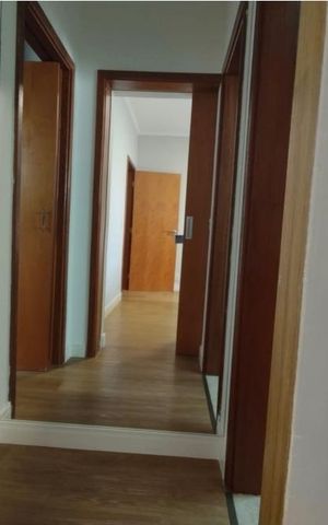 Casa de condomínio à venda com 312m², 5 quartos e 4 vagas Casa de condomínio à venda com 312m², 5 quartos e 4 vagasQuarto
