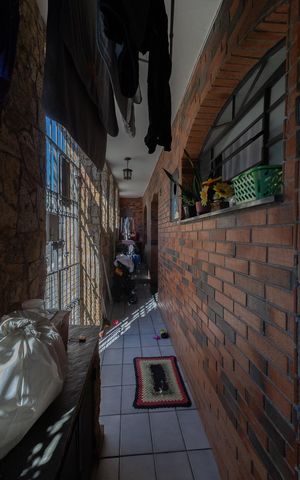 Casa à venda com 237m², 6 quartos e 1 vaga Casa à venda com 237m², 6 quartos e 1 vagaHall