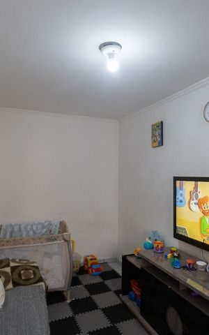 Casa à venda com 237m², 6 quartos e 1 vaga Casa à venda com 237m², 6 quartos e 1 vagaSala