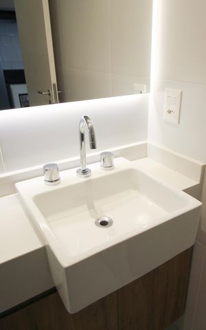 Studio para alugar com 27m², 1 quarto e sem vaga Studio para alugar com 27m², 1 quarto e sem vagaBanheiro