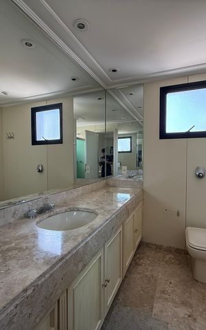 Apartamento à venda com 288m², 3 quartos e 3 vagas