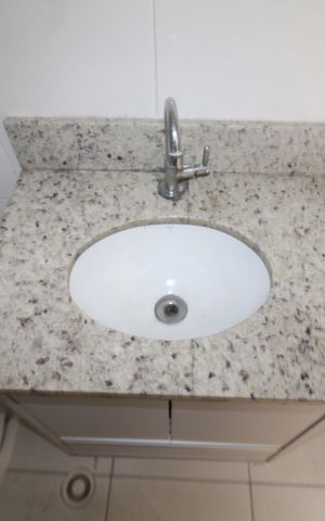Apartamento à venda com 35m², 2 quartos e sem vagaBanheiro