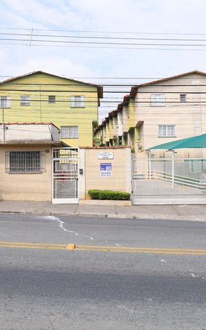 Casa de condomínio para alugar com 70m², 2 quartos e 1 vagaPlaca GRANDE instalada na fachada do condomínio, dia 26.08.2026 - Código da placa: GOAV-125 