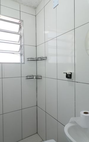 Casa para alugar com 70m², 2 quartos e sem vaga Casa para alugar com 70m², 2 quartos e sem vagaBanheiro