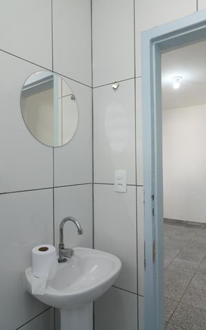 Casa para alugar com 70m², 2 quartos e sem vaga Casa para alugar com 70m², 2 quartos e sem vagaBanheiro