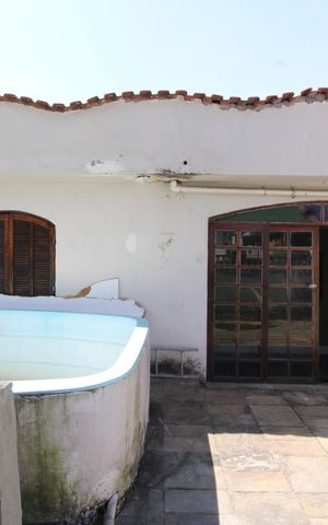Casa à venda com 180m², 5 quartos e 2 vagasQuintal