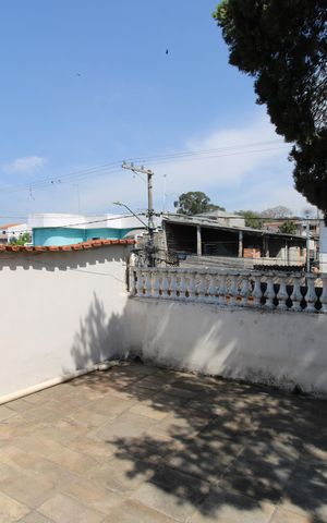 Casa à venda com 180m², 5 quartos e 2 vagasQuintal
