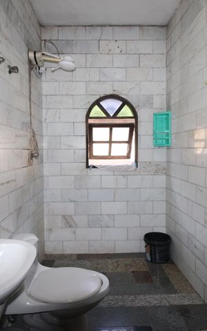 Casa à venda com 180m², 5 quartos e 2 vagasBanheiro 2