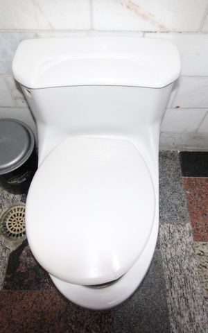 Casa à venda com 180m², 5 quartos e 2 vagasBanheiro 2