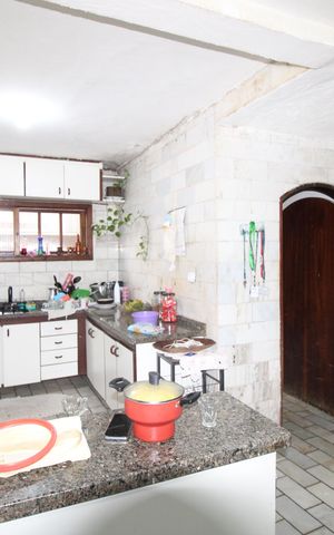 Casa à venda com 180m², 5 quartos e 2 vagasCozinha